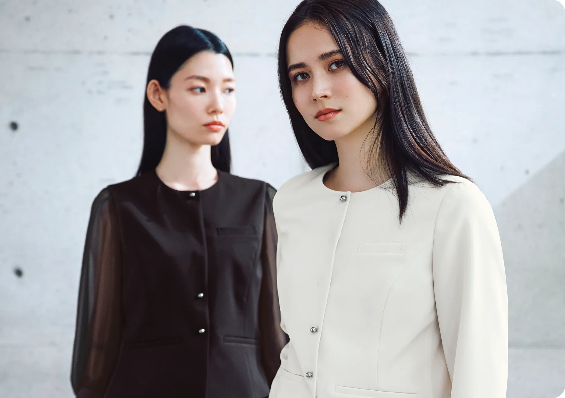 effortlessシリーズファーストビュー女性の横顔